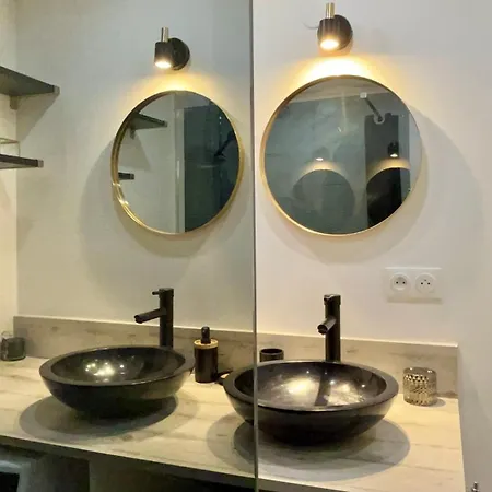 Halte A La Tour Balhan Thierry Apartment