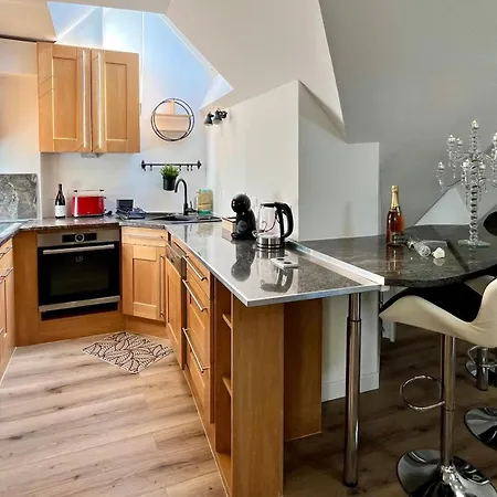 Apartment Halte A La Tour Balhan Thierry